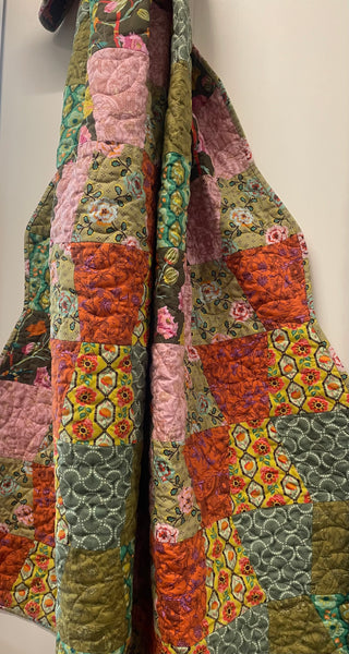 HELENS QUILT- lap size quilt kit