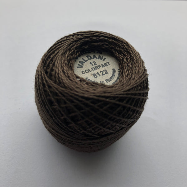 VALDANI (8122 BROWN BLACK MEDIUM ) 100M - pearl cotton thread Size 12